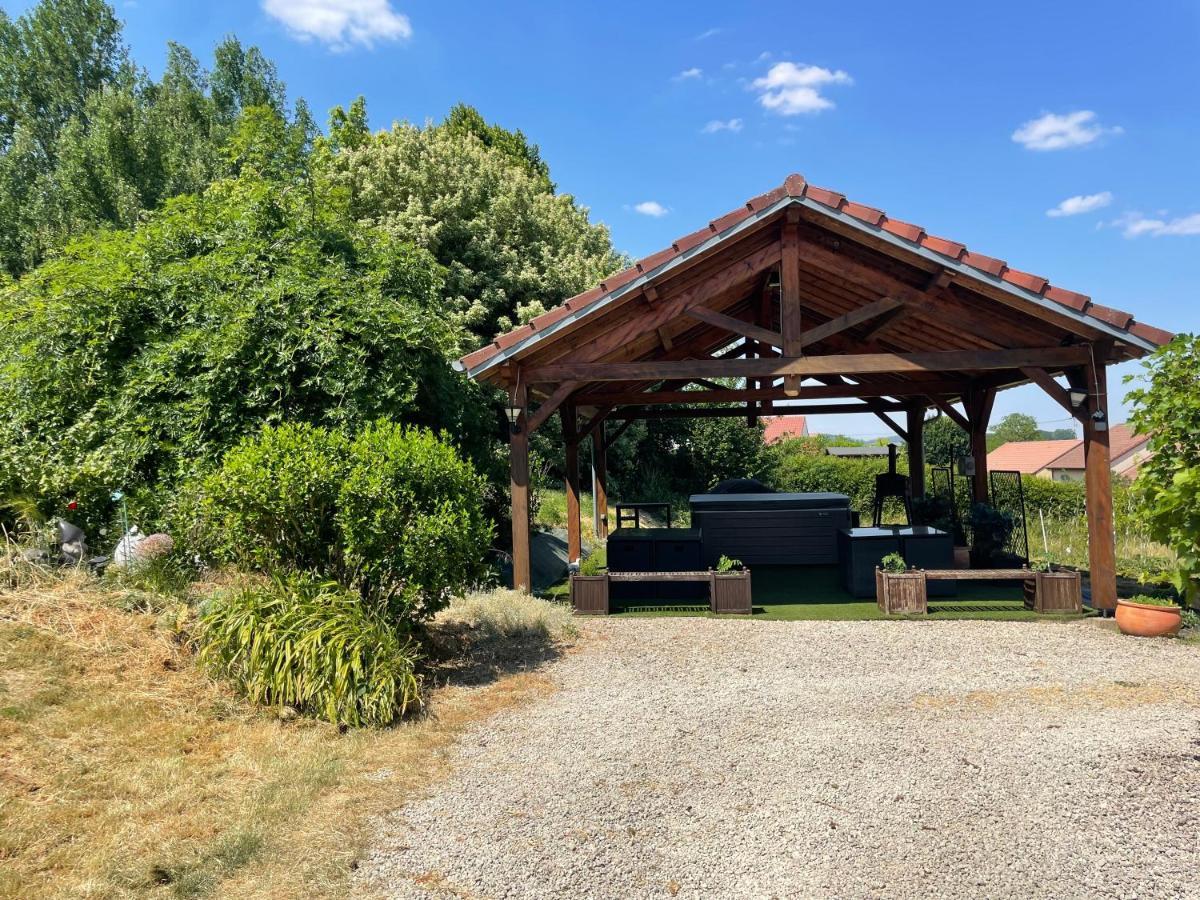 Gite De Solama Avec Spa Balleville Zewnętrze zdjęcie